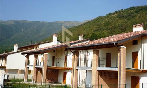 VILLETTA  A SCHIERA CON GIARDINO POLCENIGO 